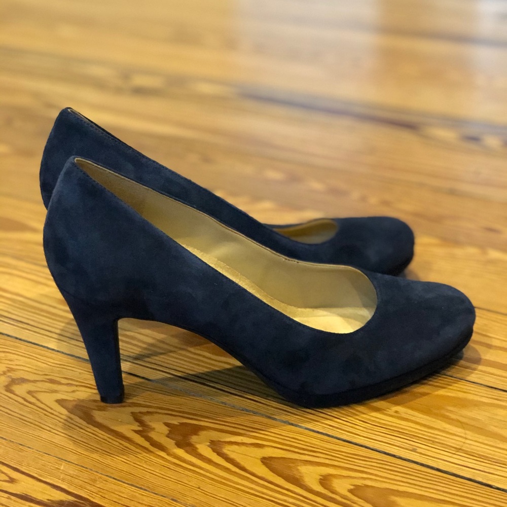 Michelle Blue Suede Pumps. Worn once!!